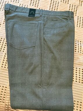 Alberto Men's Dress Pants in Heathered Charcoal Gray and Brown
